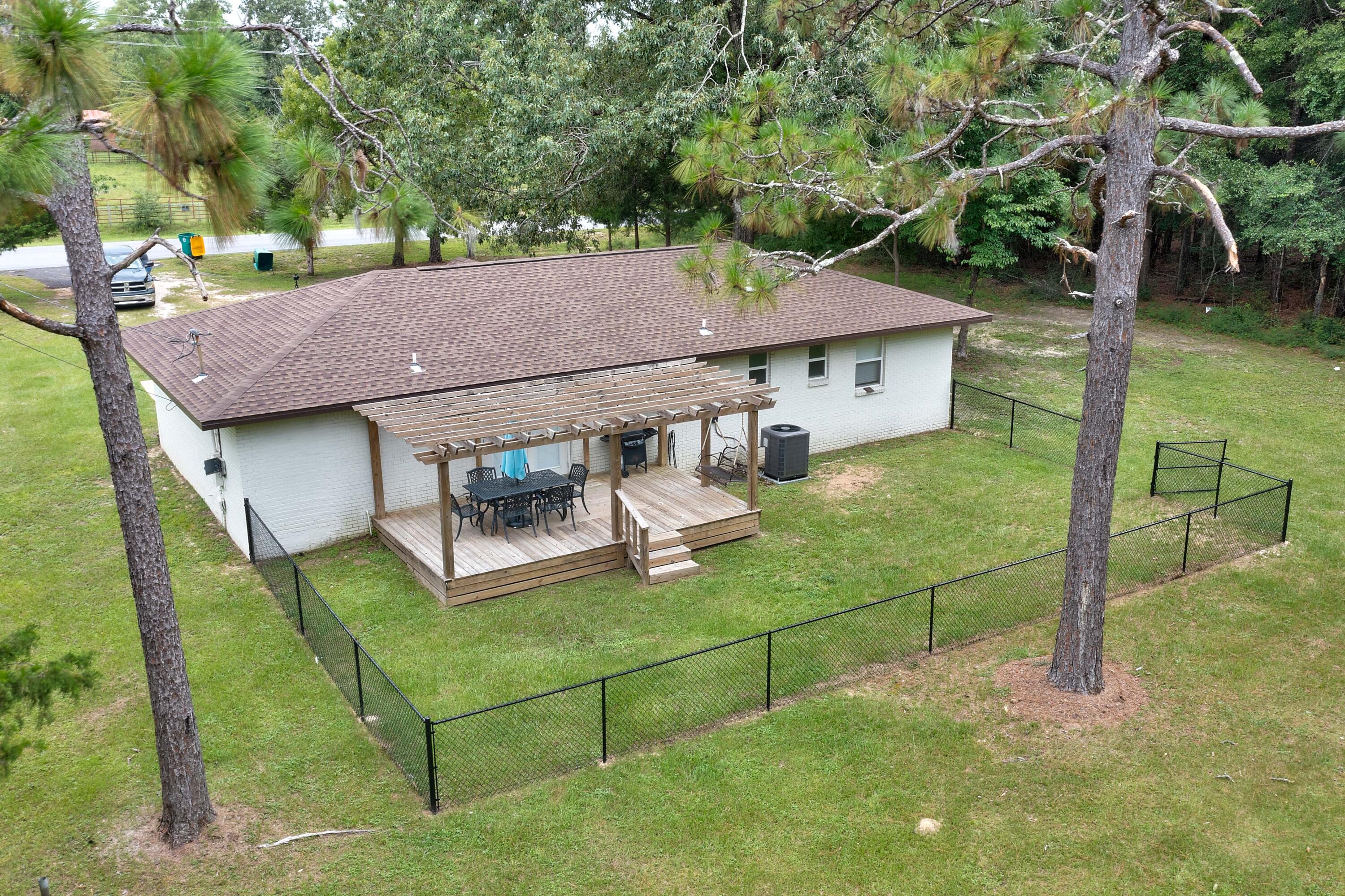 2523 Lake Silver Road Crestview, FL 32536 - Photo 3 of 23 Gallery Image 3