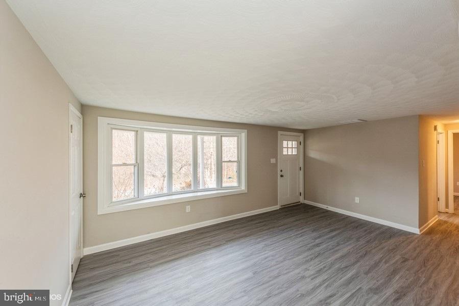 835 Bowers Bridge Road Manchester, PA 17345 - Photo 3 of 15