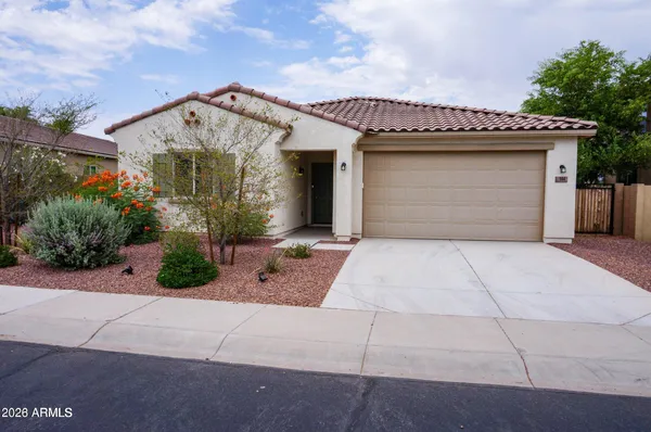 $2,095 | 104 East Moonlight Trail, Casa Grande, AZ 85122