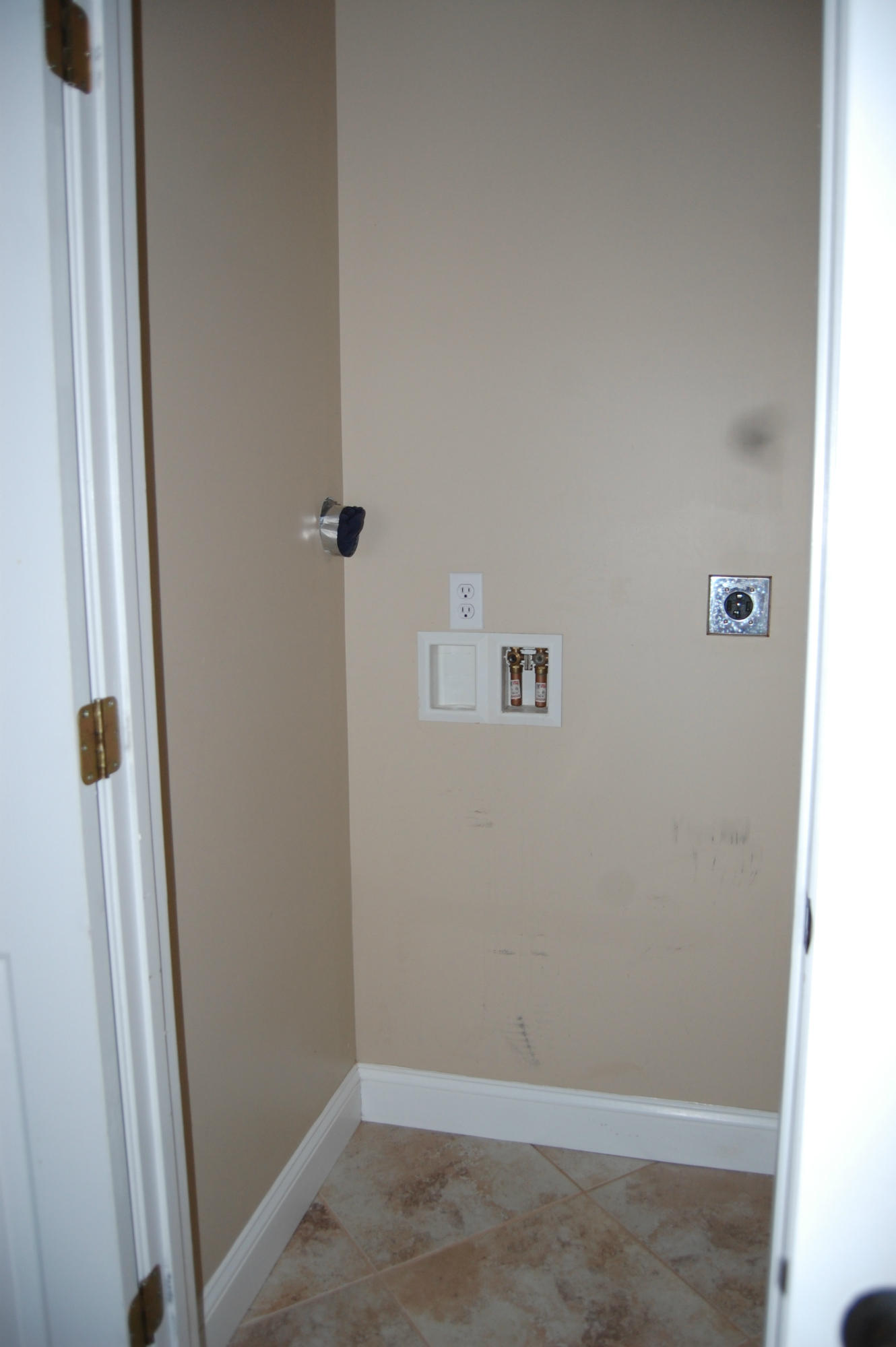 4694 Meadors Spur Road Moneta, VA 24121 - Photo 23 of 25 Lower Level Laundry Room