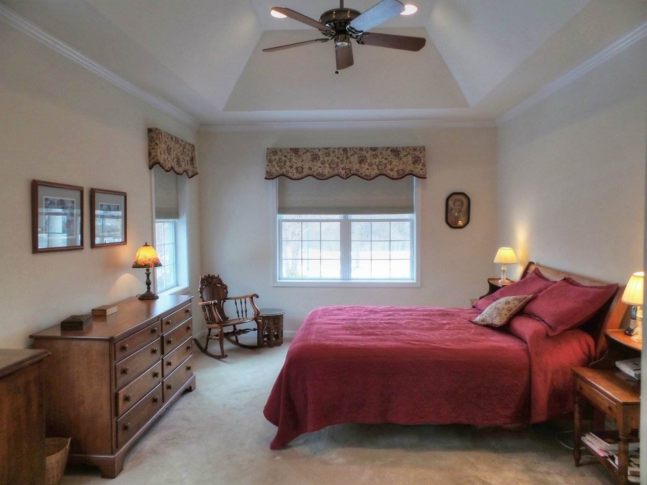 37 Four Sisters Road South Burlington, VT 05403 - Photo 6 of 36 Gallery Image 6