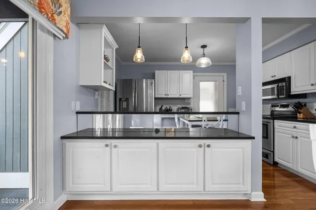 $820,000 | 214 Sandfiddler East, Emerald Isle, NC 28594