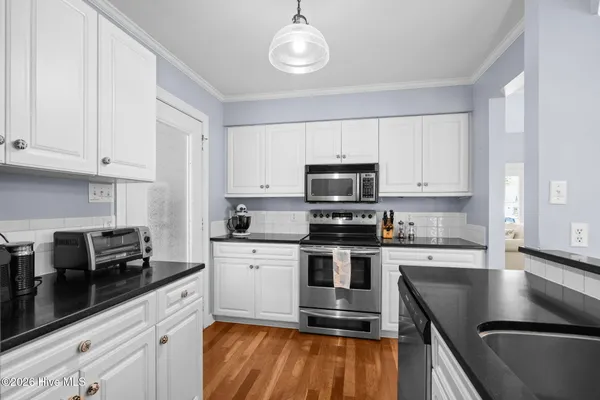 $750,000 | 214 Sandfiddler East, Emerald Isle, NC 28594