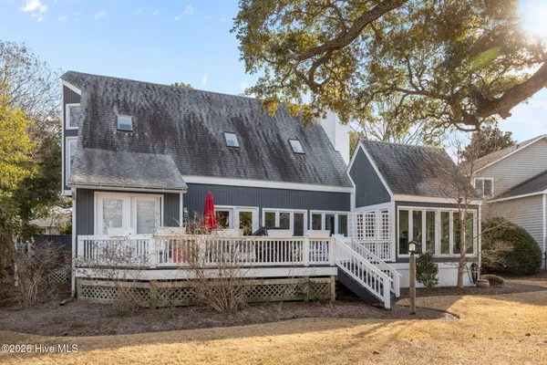$750,000 | 214 Sandfiddler East, Emerald Isle, NC 28594
