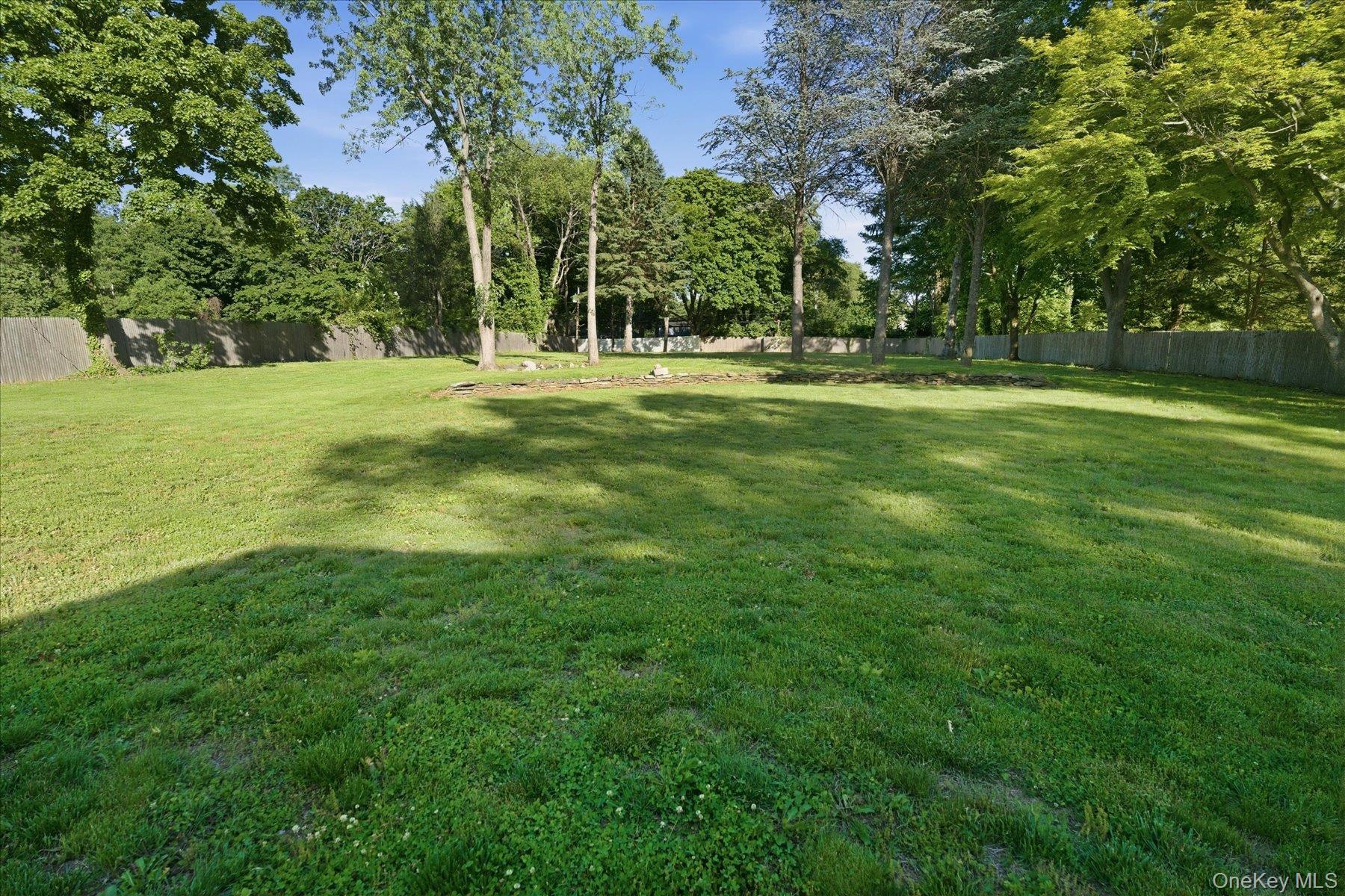 174 Warner Road Huntington, NY 11743 - Photo 33 of 46