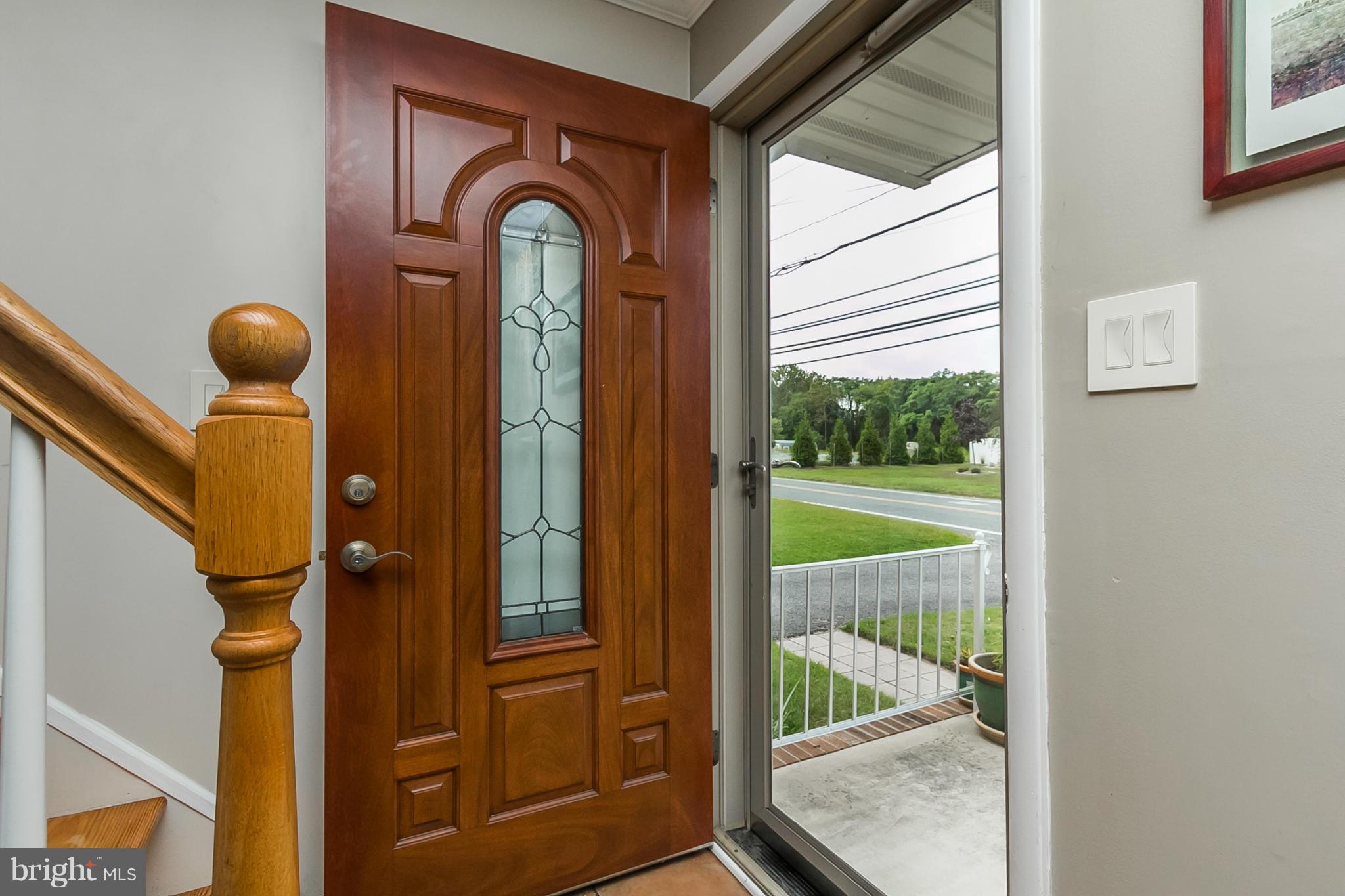 4602 Ridge Road Baltimore, MD 21236 - Photo 3 of 30 Entry