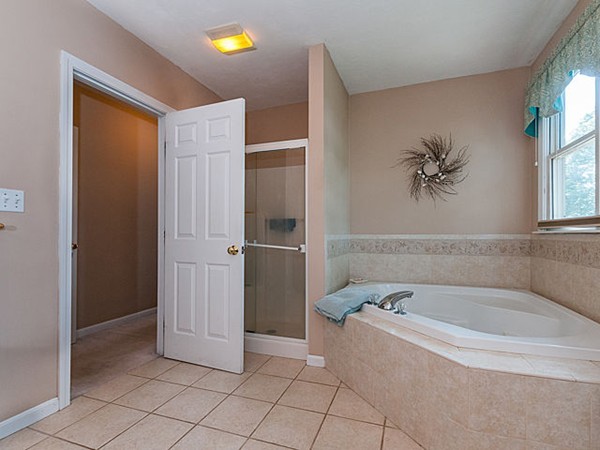 98 Croydon Road Norwood, MA 02062 - Photo 13 of 26 Gallery Image 13