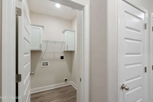 $473,300 | 5404 Hazelwood Drive, Lake Cormorant, MS 38641