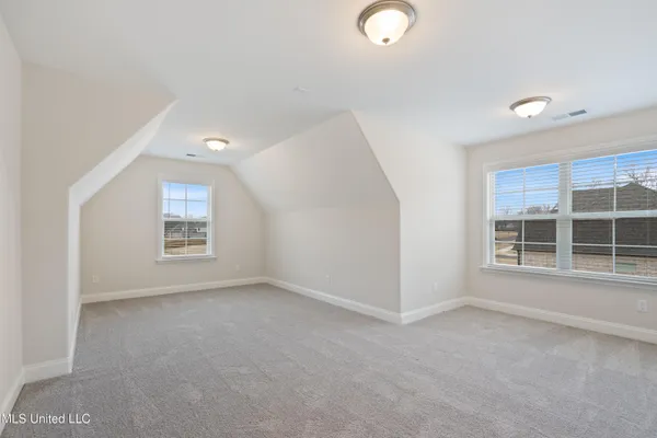 $473,300 | 5404 Hazelwood Drive, Lake Cormorant, MS 38641