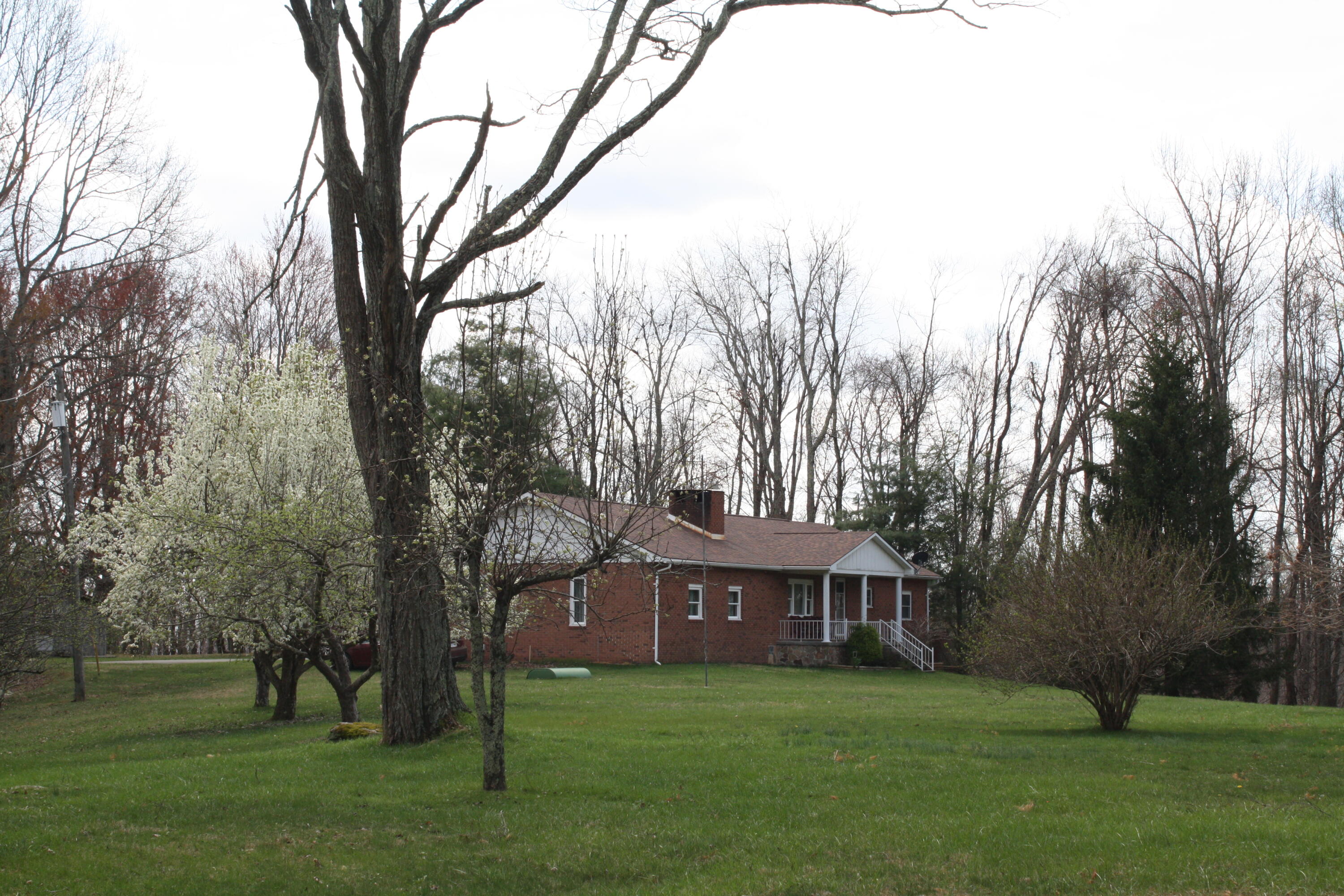 4284 Elk Knob Road Hinton, WV 25951 - Photo 8 of 61 Gallery Image 8