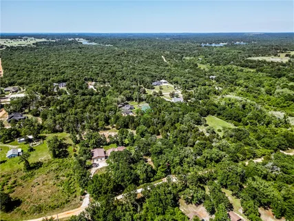 $599,000 | 325 Planter Pointe Drive, Normangee, TX 77871
