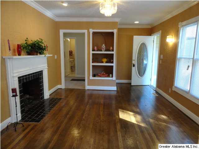 1384 Woodward Road Birmingham, AL 35228 - Photo 3 of 14