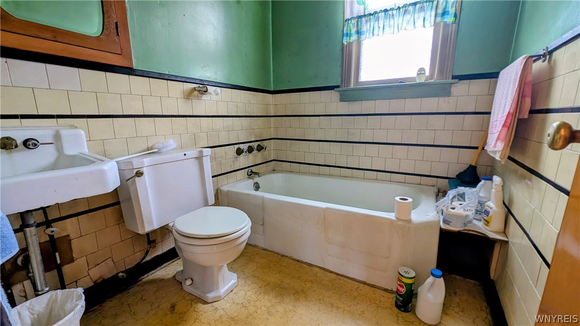 49 Howlett Street Buffalo, NY 14211 - Photo 21 of 34 1st floor bath