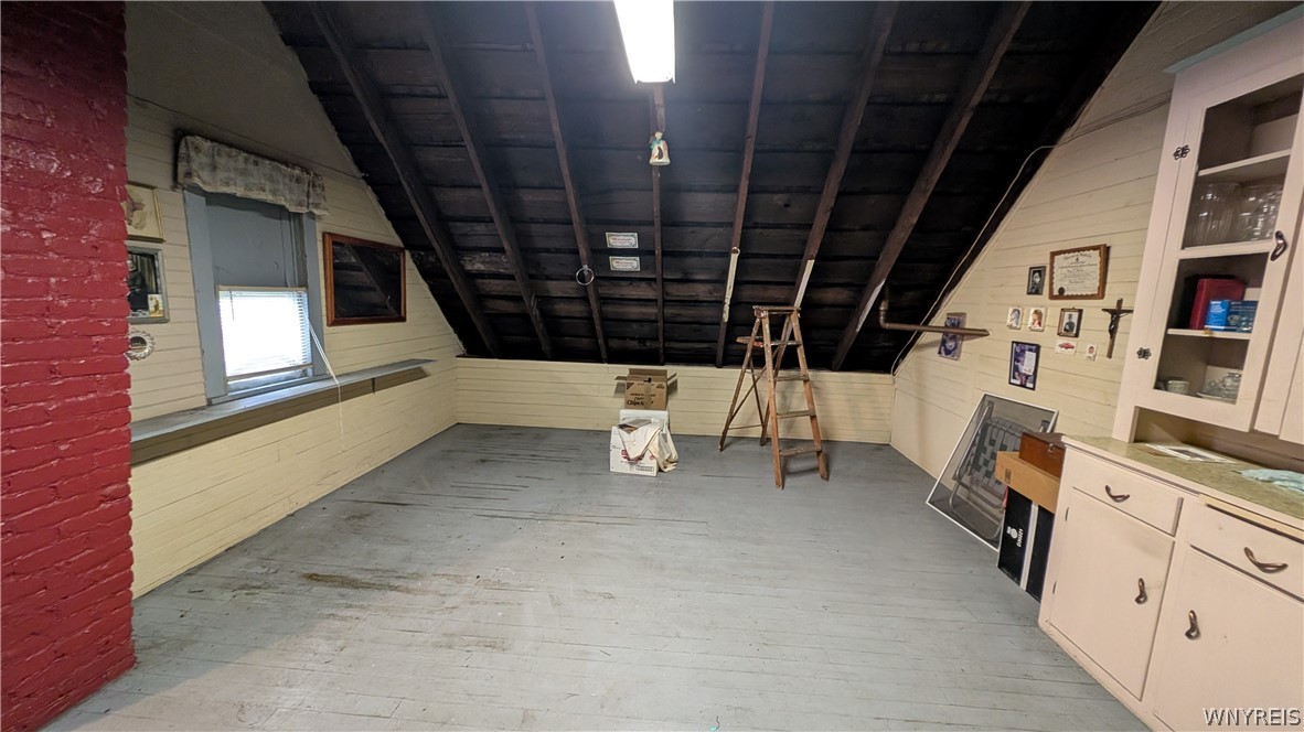 49 Howlett Street Buffalo, NY 14211 - Photo 5 of 34 2nd Floor Back Room