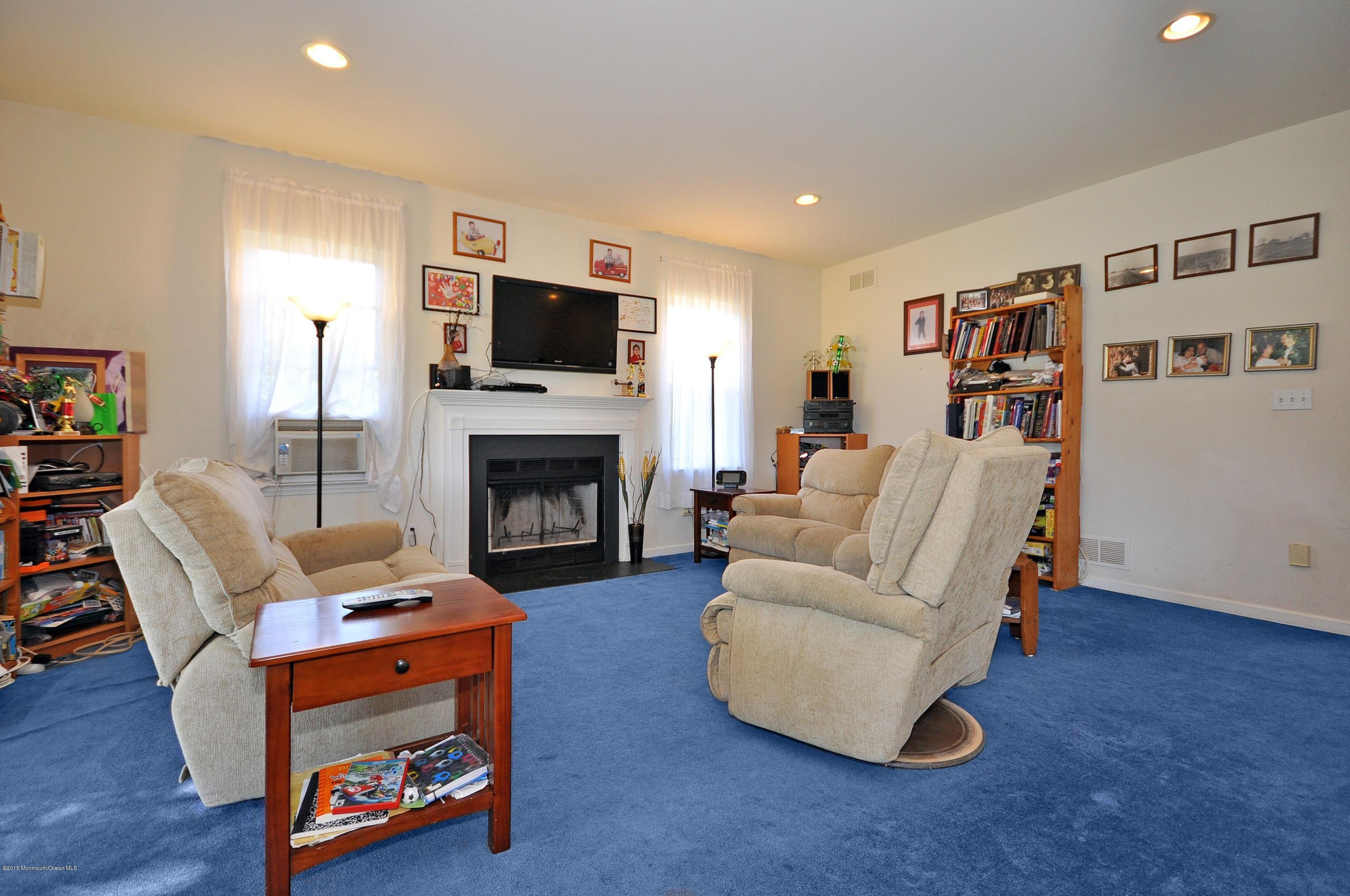 551 West Farms Road Howell, NJ 07731 - Photo 11 of 24 Family Room