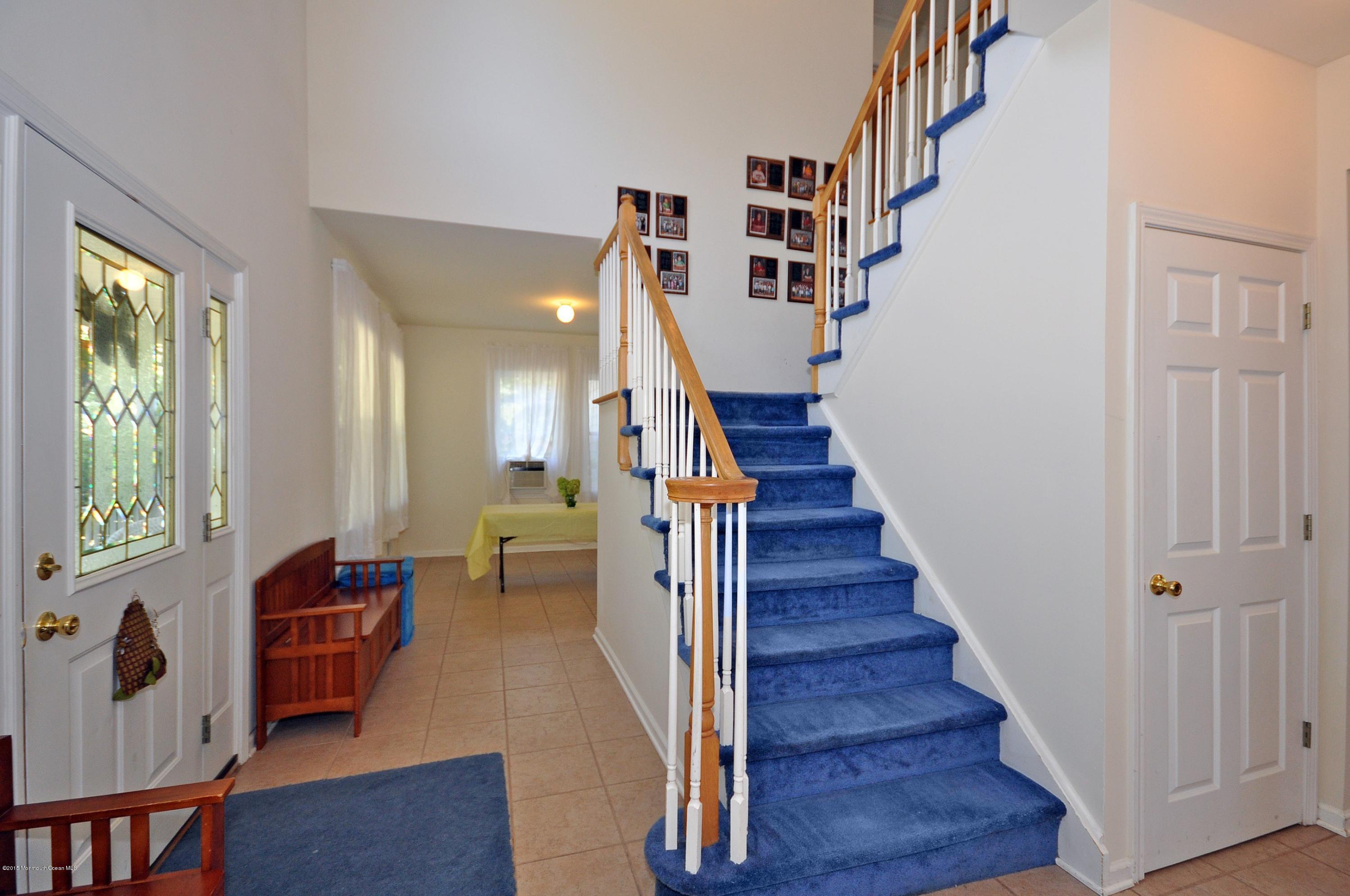 551 West Farms Road Howell, NJ 07731 - Photo 3 of 24 Foyer