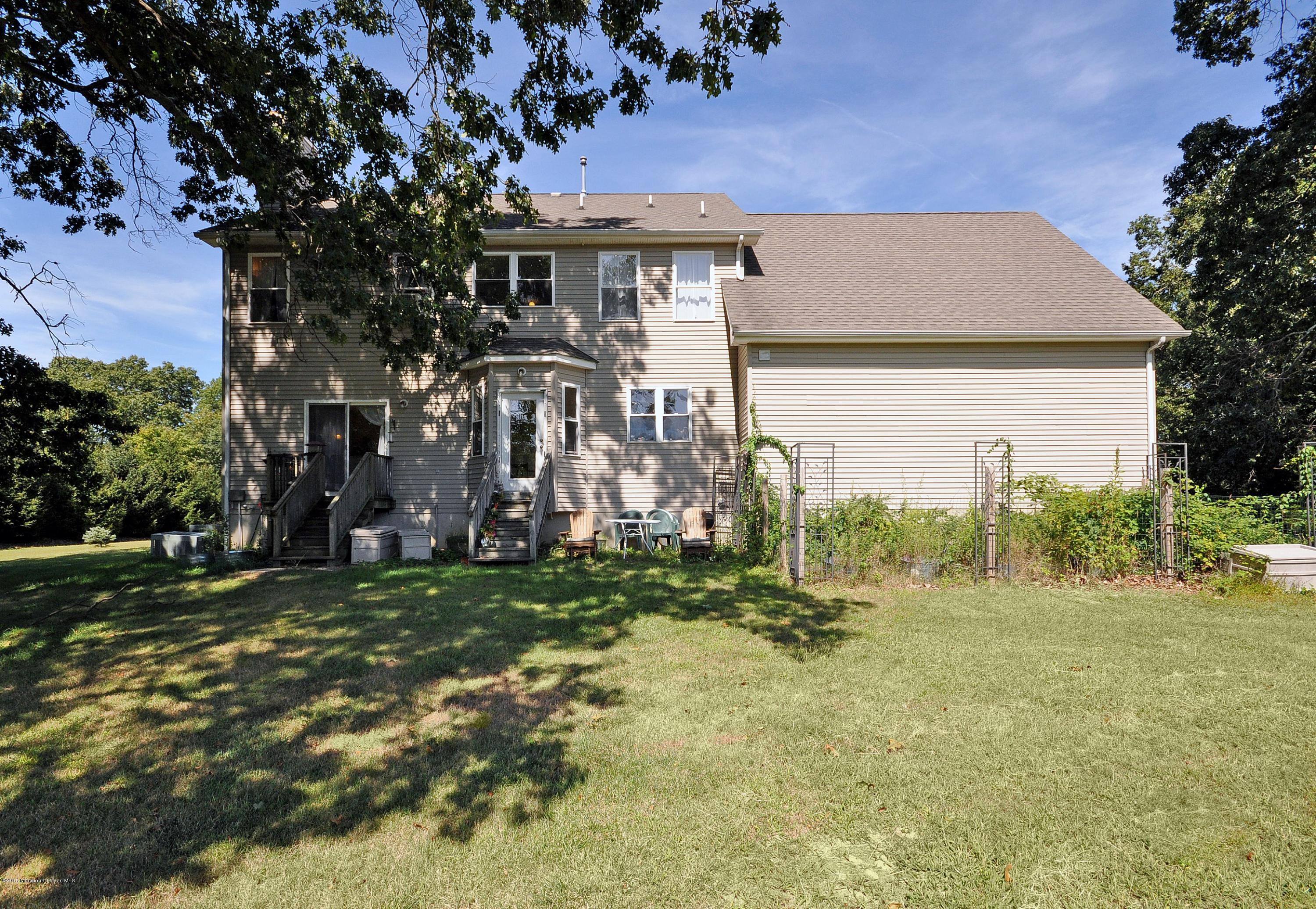 551 West Farms Road Howell, NJ 07731 - Photo 22 of 24 Back of Home