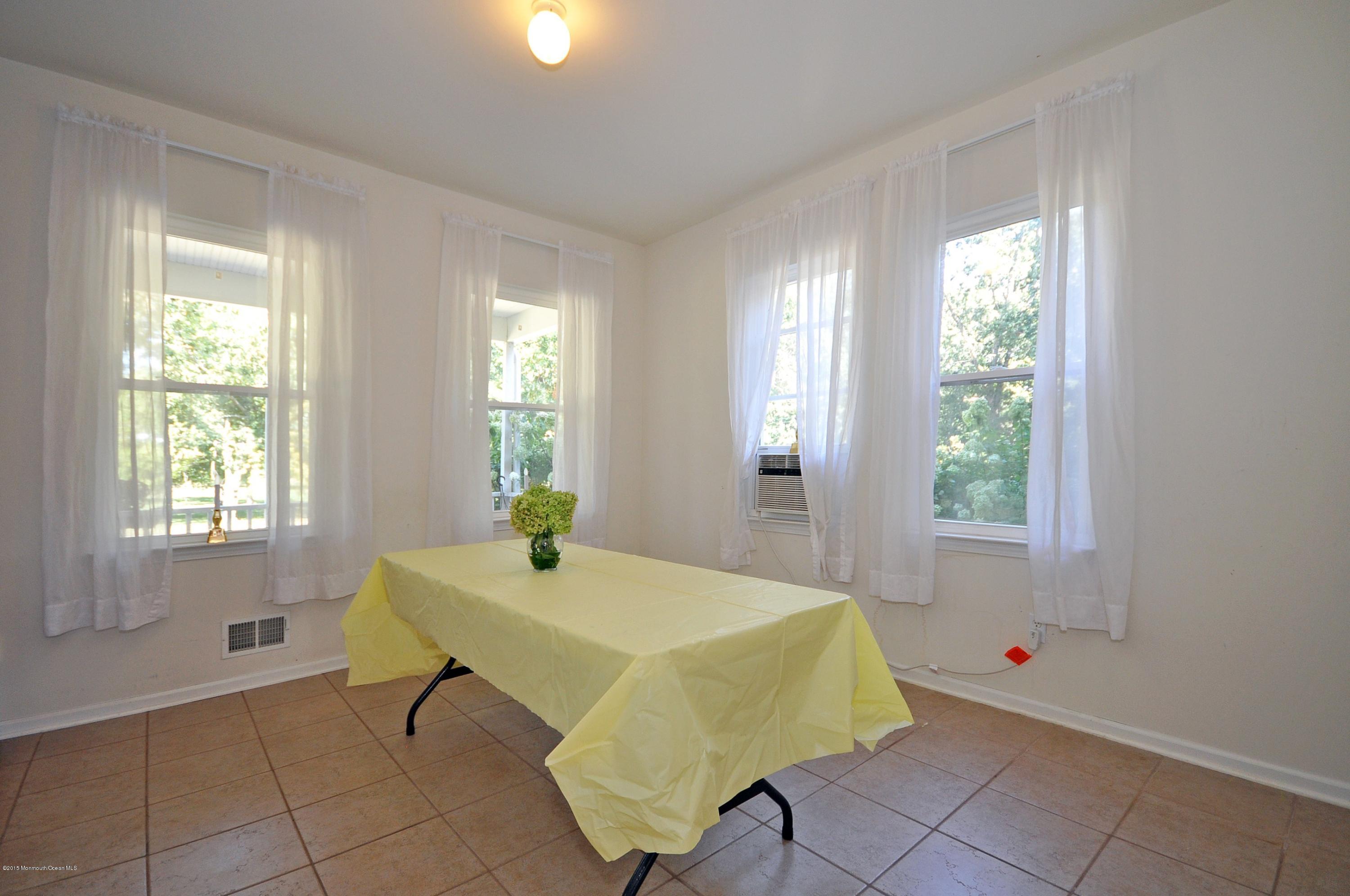 551 West Farms Road Howell, NJ 07731 - Photo 5 of 24 Dining Room