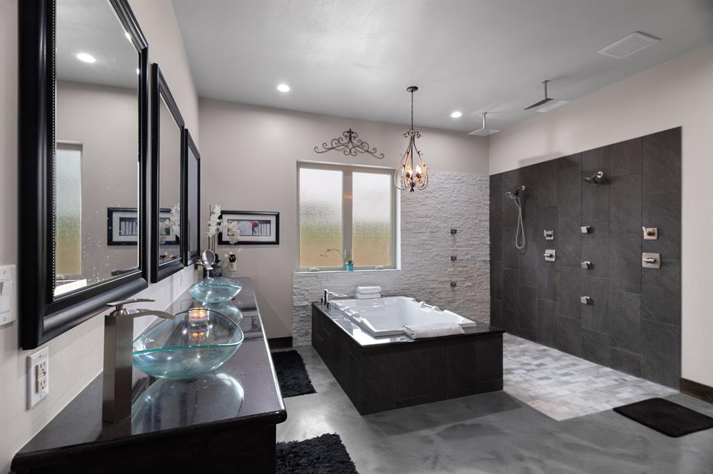 1395 Private Road 4011 Decatur, TX 76234 - Photo 14 of 34 a living room with furniture and a large mirror