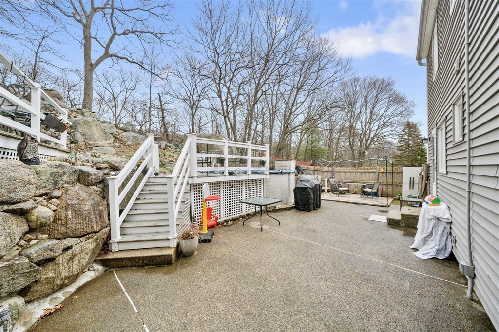 285 Den Quarry Road Lynn, MA 01904 - Photo 26 of 38