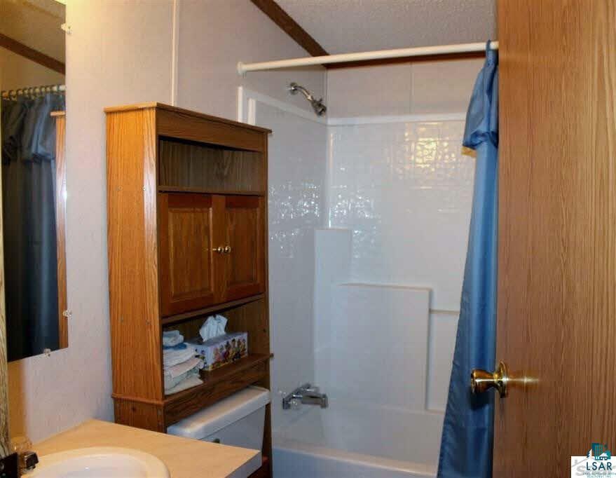 32550 Maki Road Washburn, WI 54891 - Photo 17 of 24 Full Bathroom 2