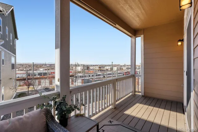 a picture of city view