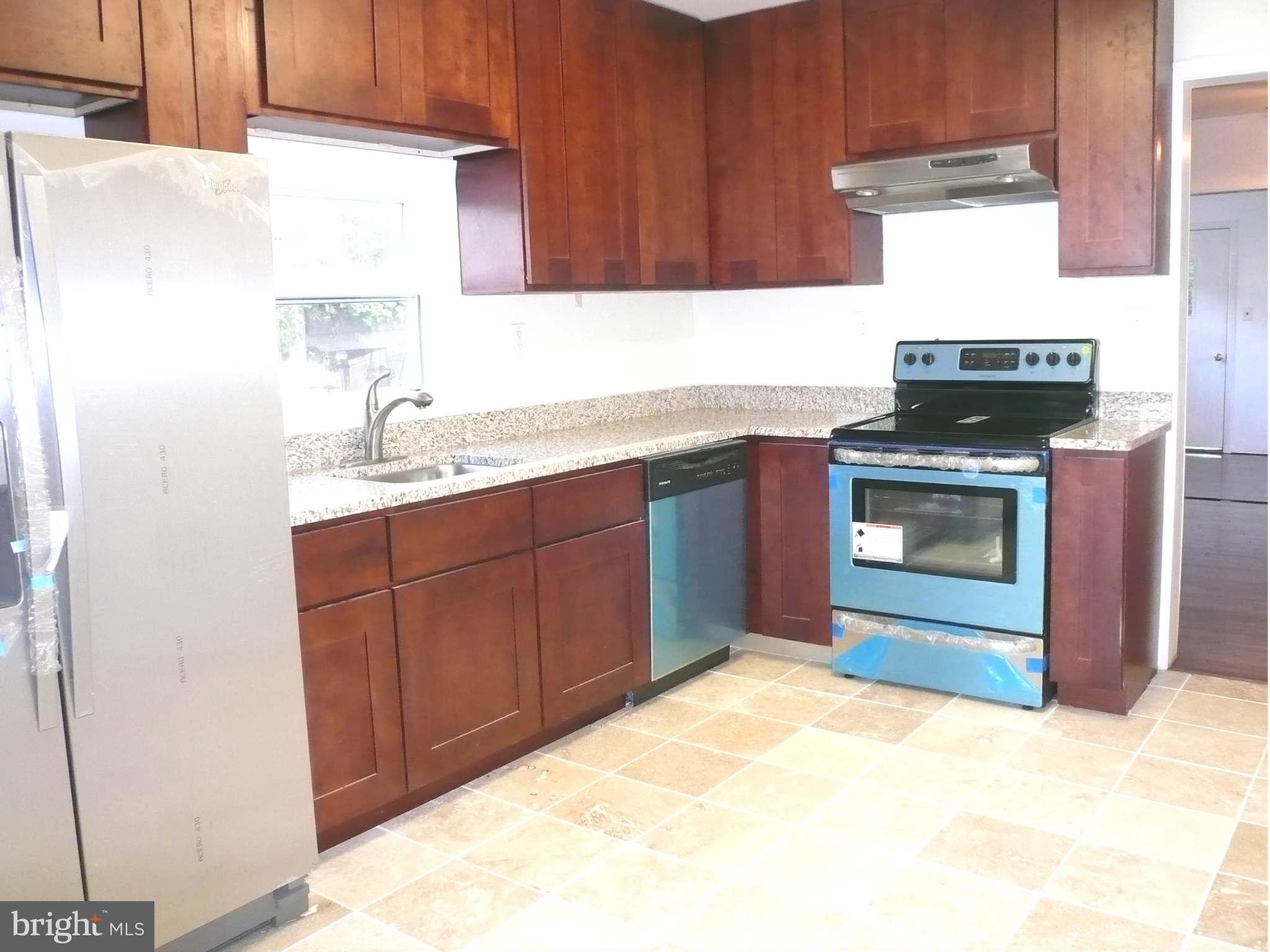 4050 Beach Road Dundalk, MD 21222 - Photo 3 of 26 Kitchen