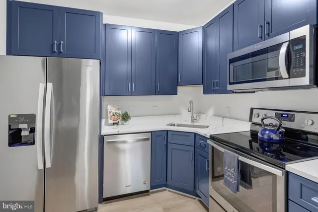 $425,000 | 15673 Viewpoint Circle, Dumfries, VA 22025