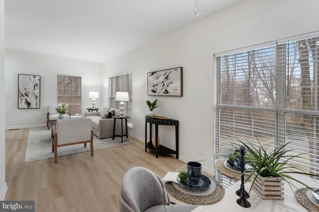 $425,000 | 15673 Viewpoint Circle, Dumfries, VA 22025