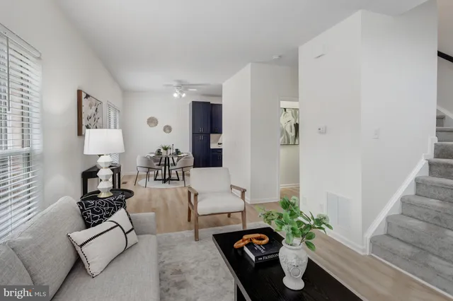 $425,000 | 15673 Viewpoint Circle, Dumfries, VA 22025