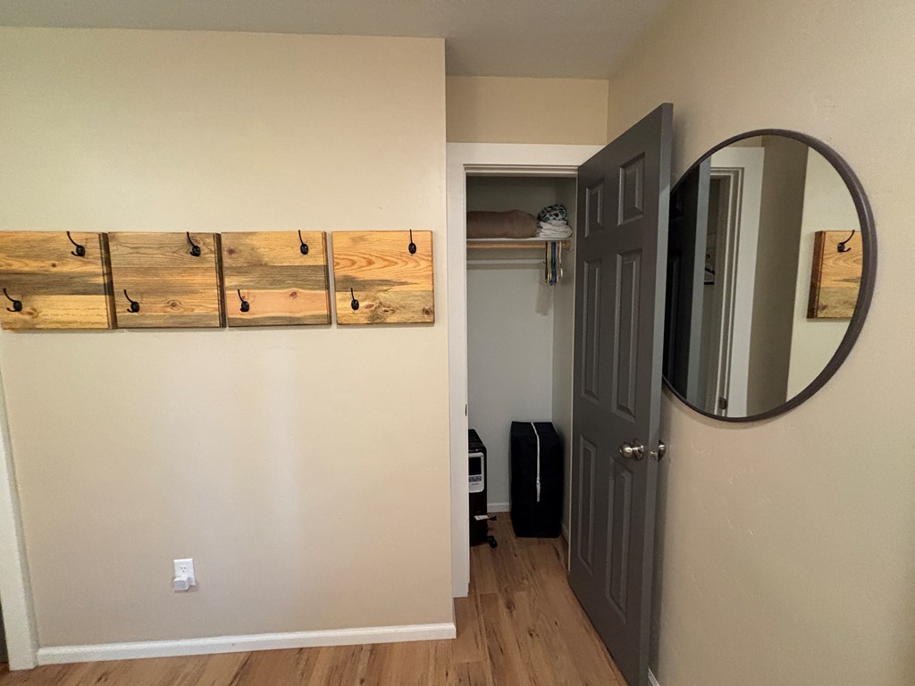 32 Shay Road Cascade, ID 83611 - Photo 31 of 40 Closet
