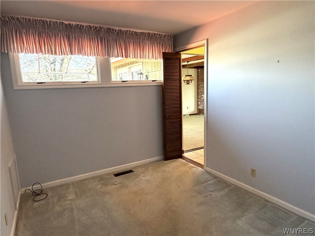 401 Glenalby Road Tonawanda, NY 14150 - Photo 17 of 20 Bedroom 3