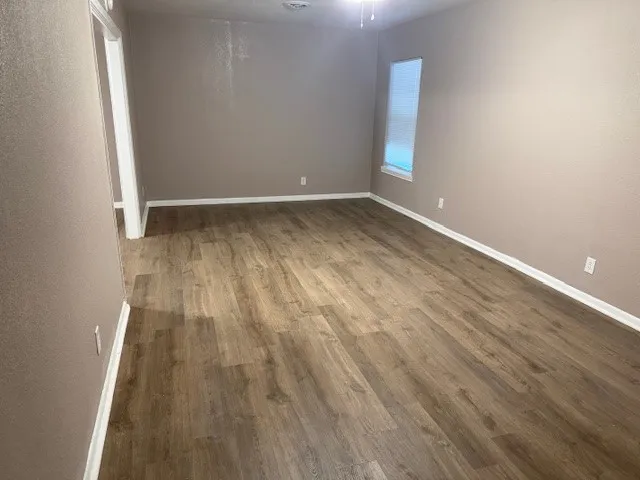 $1,000 | 528 West Lee Avenue, Kingsville, TX 78363