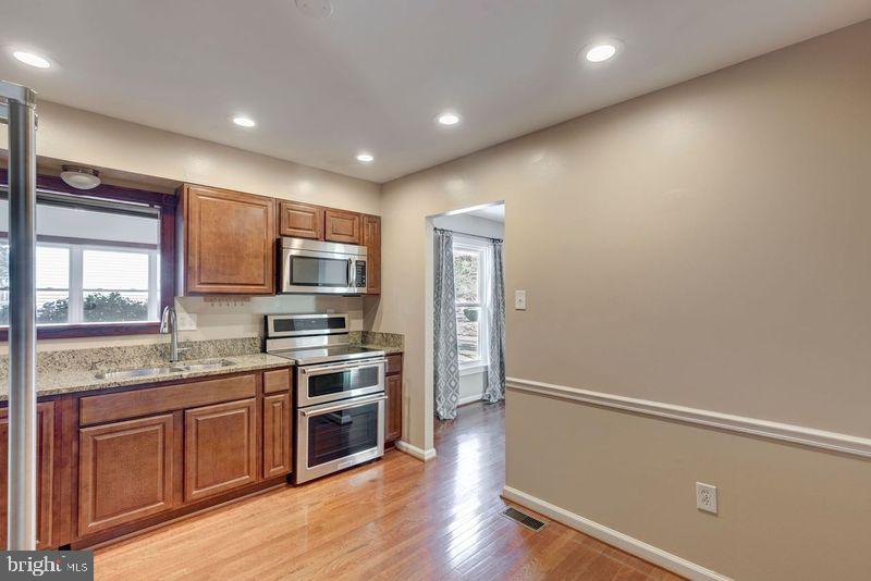 583 Hillcrest Drive Frederick, MD 21703 - Photo 3 of 23