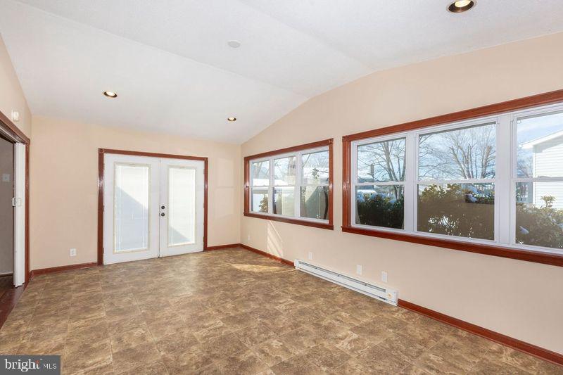 583 Hillcrest Drive Frederick, MD 21703 - Photo 8 of 23