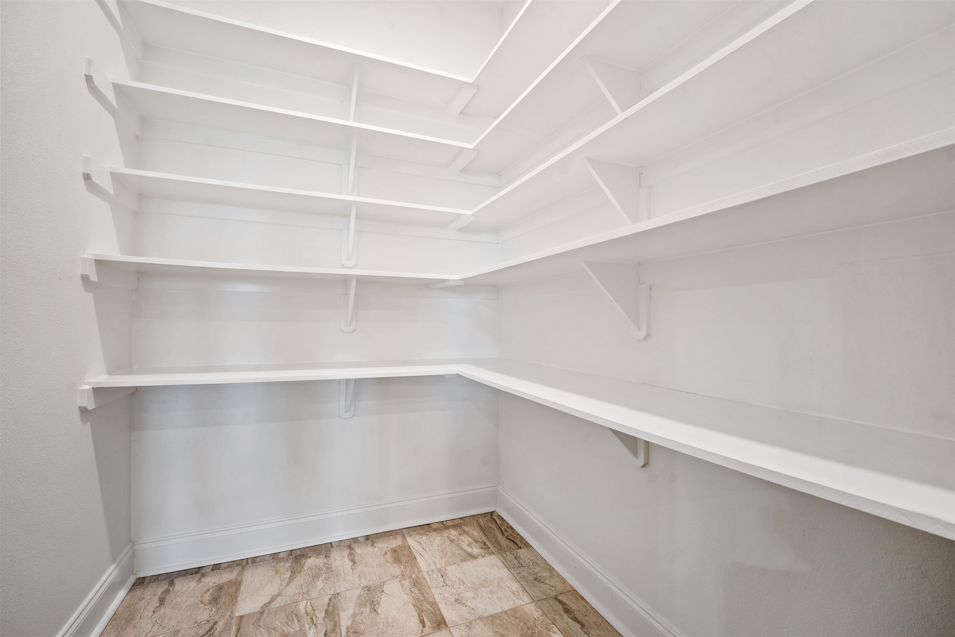 9924 Dunleith Loop Daphne, AL 36526 - Photo 27 of 33 Pantry