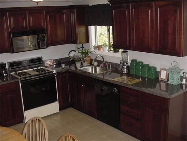 34 Paula Road Milford, MA 01757 - Photo 2 of 3 Gallery Image 2