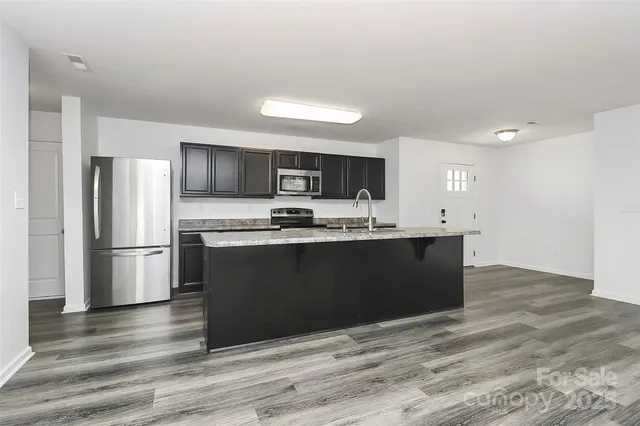 $425,000 | 1619 Hooper Court, Charlotte, NC 28212