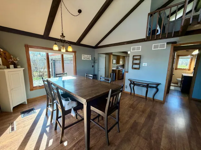 $180,000 | 2450 Douglas Street, Windom, MN 56101