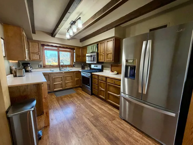 $180,000 | 2450 Douglas Street, Windom, MN 56101