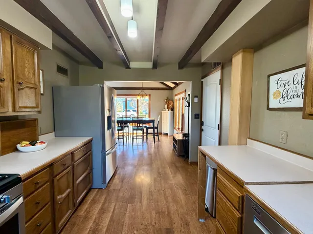 $180,000 | 2450 Douglas Street, Windom, MN 56101