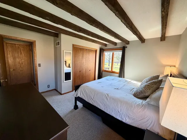 $180,000 | 2450 Douglas Street, Windom, MN 56101