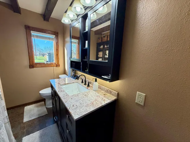 $180,000 | 2450 Douglas Street, Windom, MN 56101