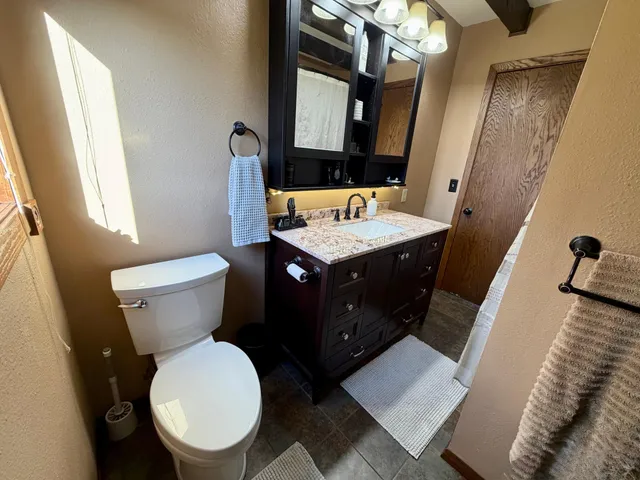 $180,000 | 2450 Douglas Street, Windom, MN 56101