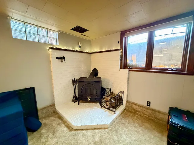 $180,000 | 2450 Douglas Street, Windom, MN 56101