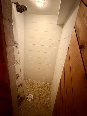 $180,000 | 2450 Douglas Street, Windom, MN 56101