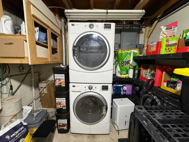 $180,000 | 2450 Douglas Street, Windom, MN 56101