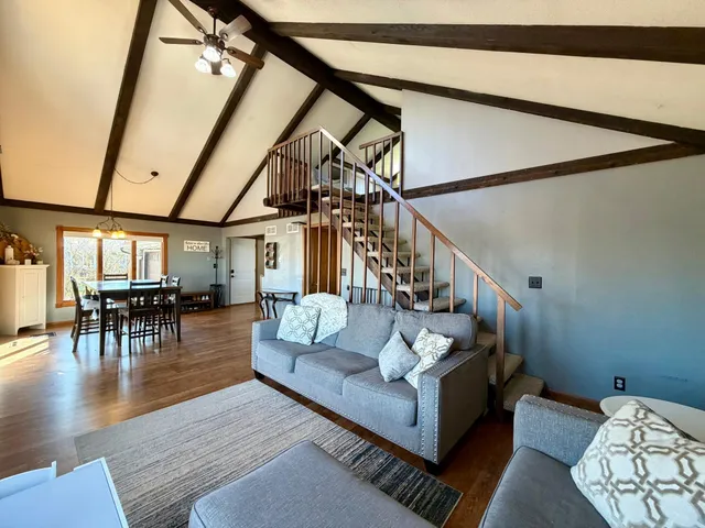 $180,000 | 2450 Douglas Street, Windom, MN 56101