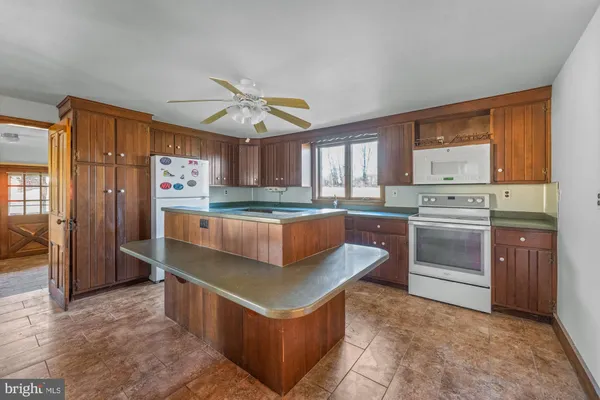 $839,000 | 527 Bethel Church Road, Spring City, PA 19475