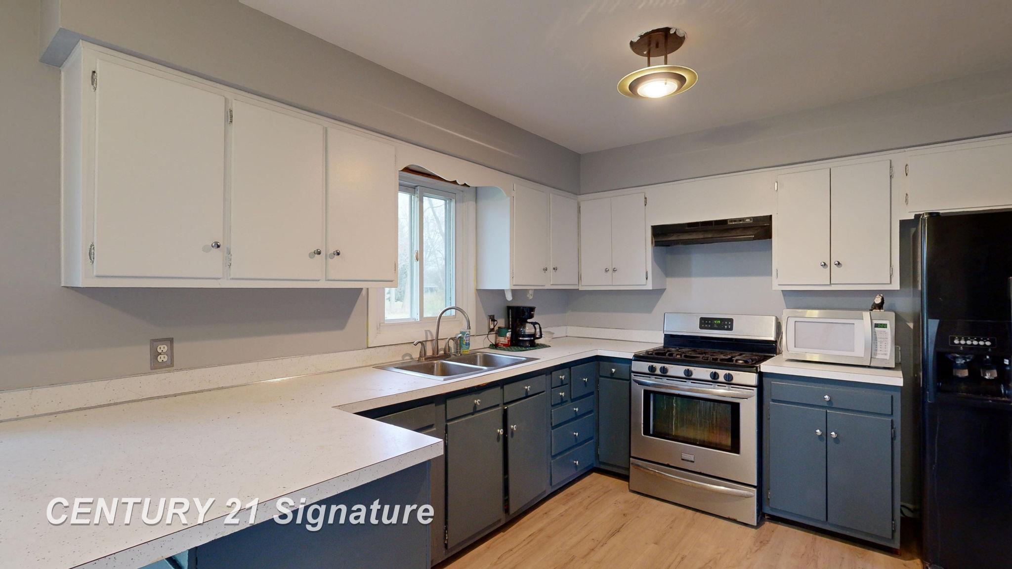 8168 North Vassar Road Mount Morris, MI 48458 - Photo 2 of 45 50161916-74664e44-0fb5-41f1-83a3-57332e49a0cf.JPG